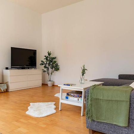 Savoir-Vivre In Unserer Zentralen Balkonwohnung Viyana Dış mekan fotoğraf