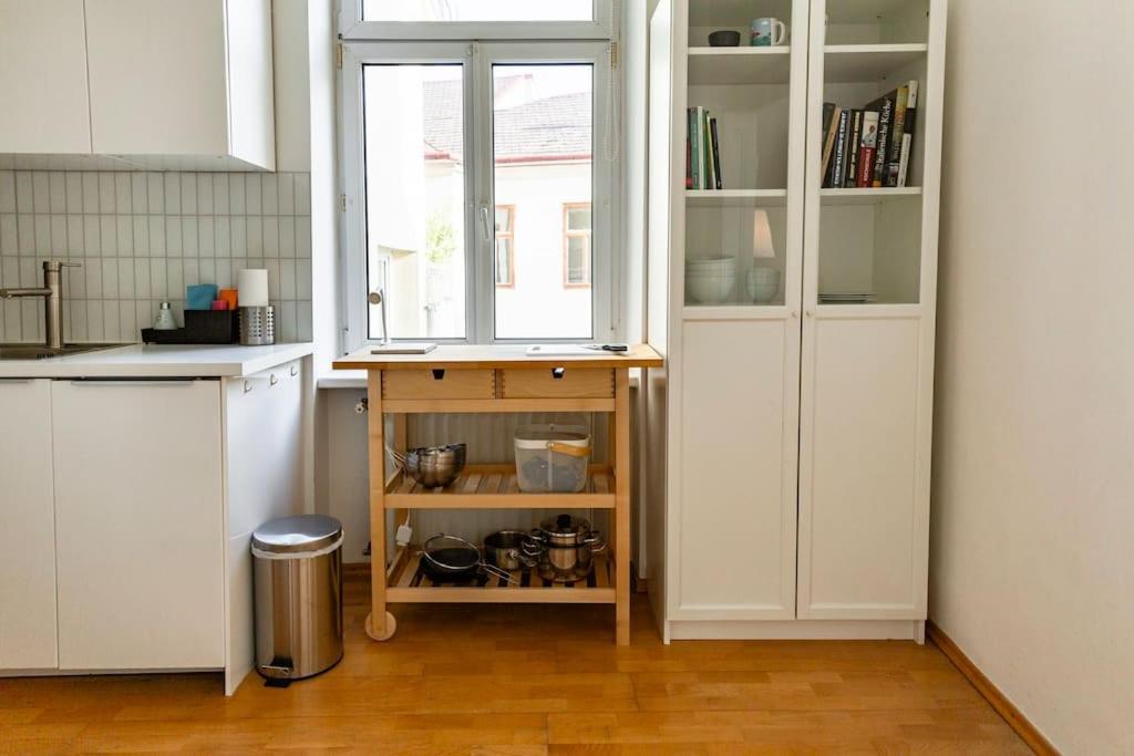 Savoir-Vivre In Unserer Zentralen Balkonwohnung Viyana Dış mekan fotoğraf
